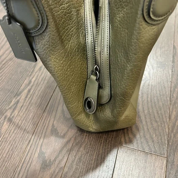 Coach Edie 31 Army Green Leather Bag - Picture 6 of 11